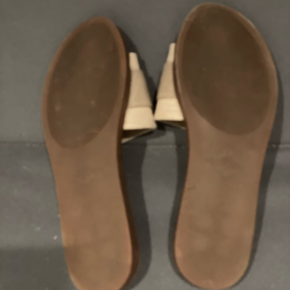 YELLOWBOX Buckle Slides